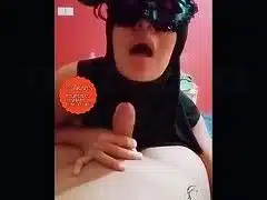 Behaarte Indonesierin braucht einen Fick