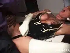 Deutsche Hure in Latex gefällig